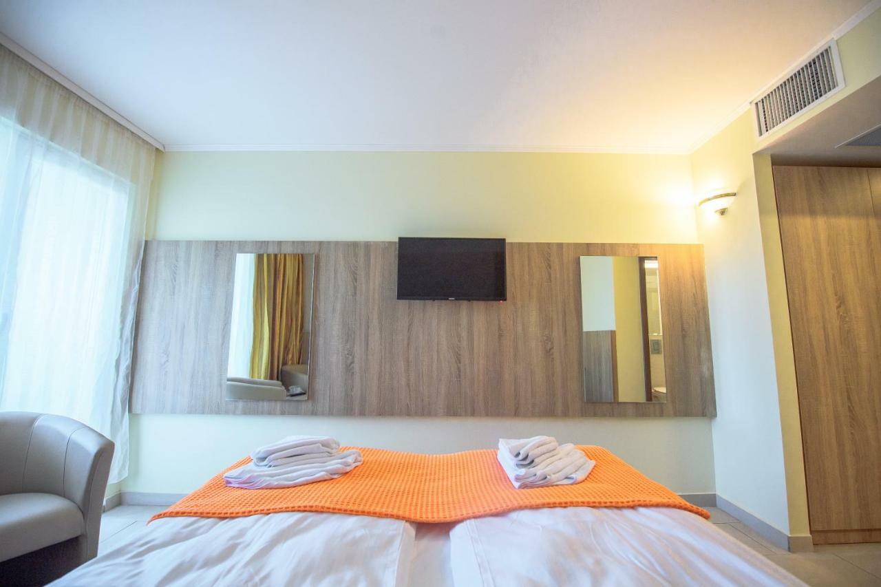 Hotel Piccadilly Mamaia Εξωτερικό φωτογραφία
