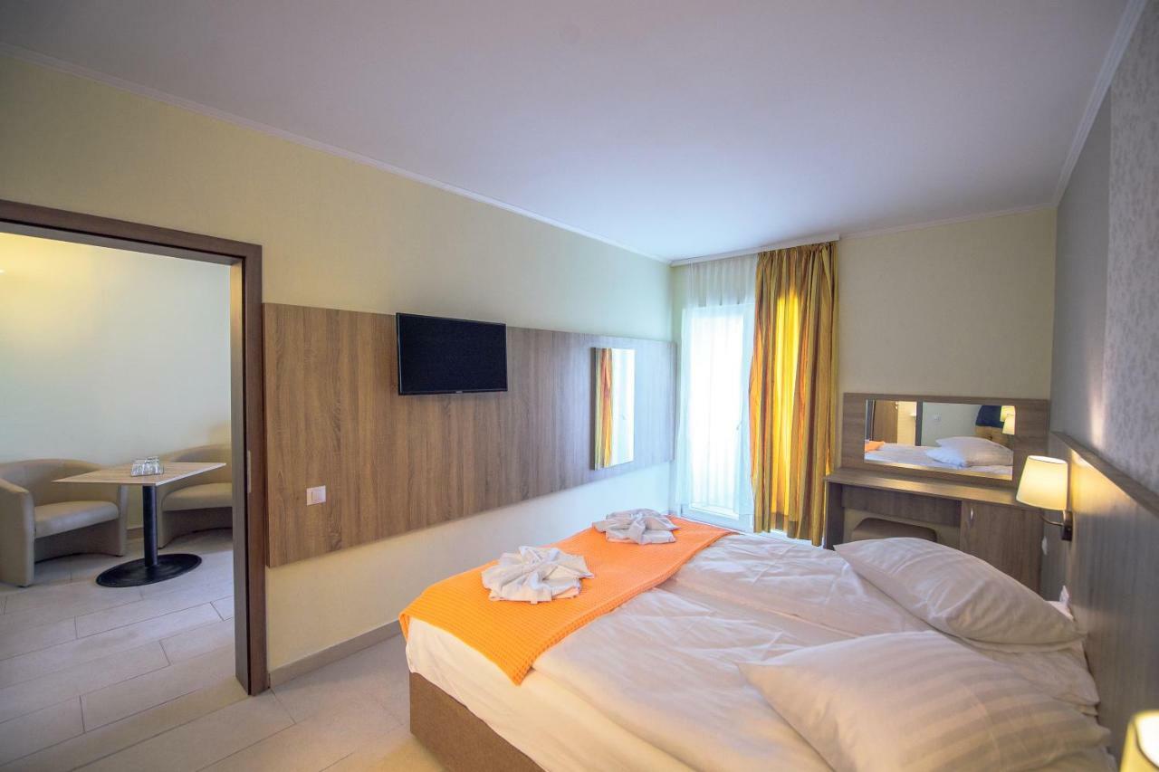 Hotel Piccadilly Mamaia Εξωτερικό φωτογραφία