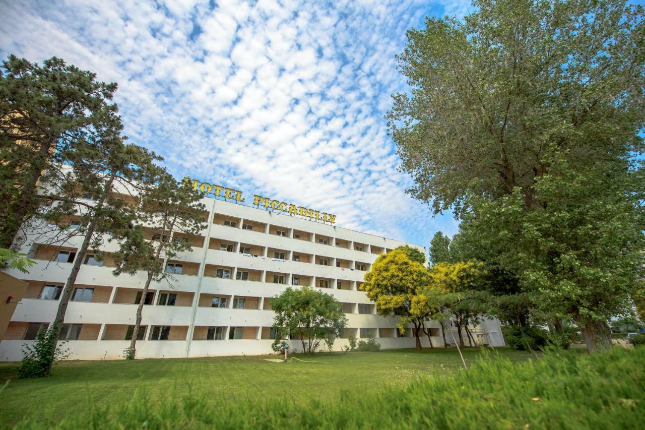 Hotel Piccadilly Mamaia Εξωτερικό φωτογραφία
